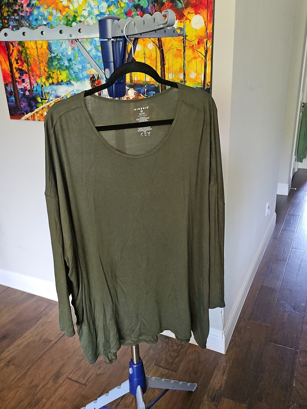 Kensie Olive Scoop Neck Long Sleeve Tee